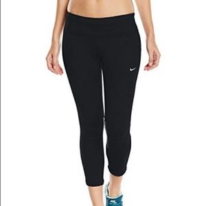 Nike Cropped Leggings